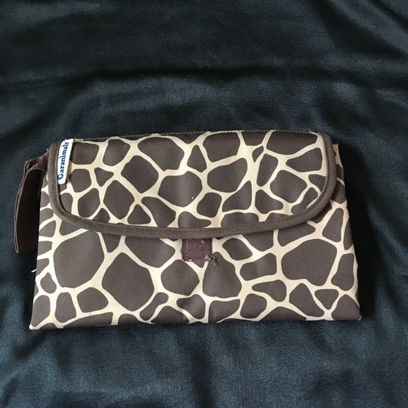 BABY DIAPER CHANGING WALLET - Picture 6 of 6